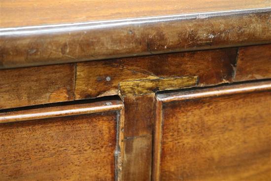 A Victorian mahogany chest of drawers W.105cm